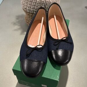NWB J Crew Dark Blue Denim & Black Toe Ballet Flats w Bow Sz 8
